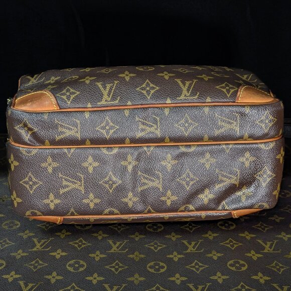 LOUIS VUITTON Monogram Canvas Nile MM Crossbody Shoulder Bag - Picture 9 of 17